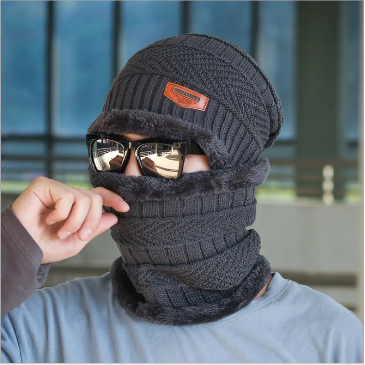 Men's Outdoor Warm Scarf & Fluff Hat